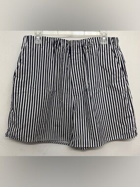 Banana Republic Navy Blue& White Vertical Striped Shorts Womans Size Medium